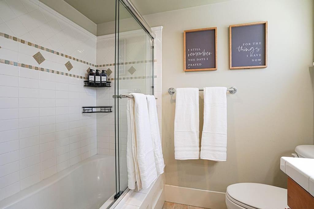 Exquisite Central Townhome With Spacious Loft And Gourmet Kitchen Seattle Exteriör bild