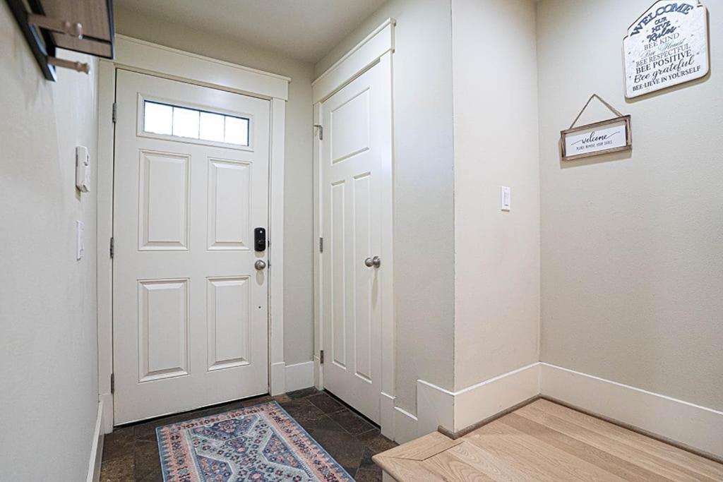 Exquisite Central Townhome With Spacious Loft And Gourmet Kitchen Seattle Exteriör bild