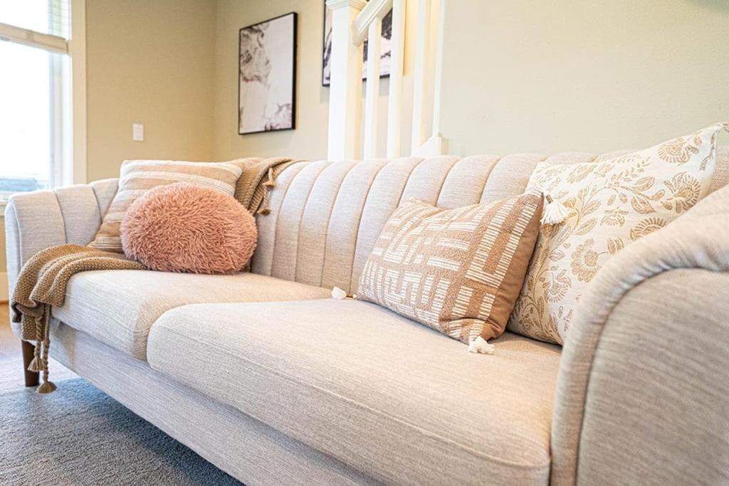 Exquisite Central Townhome With Spacious Loft And Gourmet Kitchen Seattle Exteriör bild