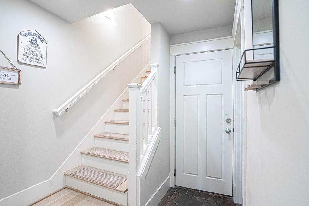 Exquisite Central Townhome With Spacious Loft And Gourmet Kitchen Seattle Exteriör bild